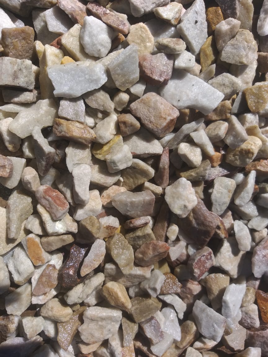 13MM Cream Stone Gravel - 8 Tons
