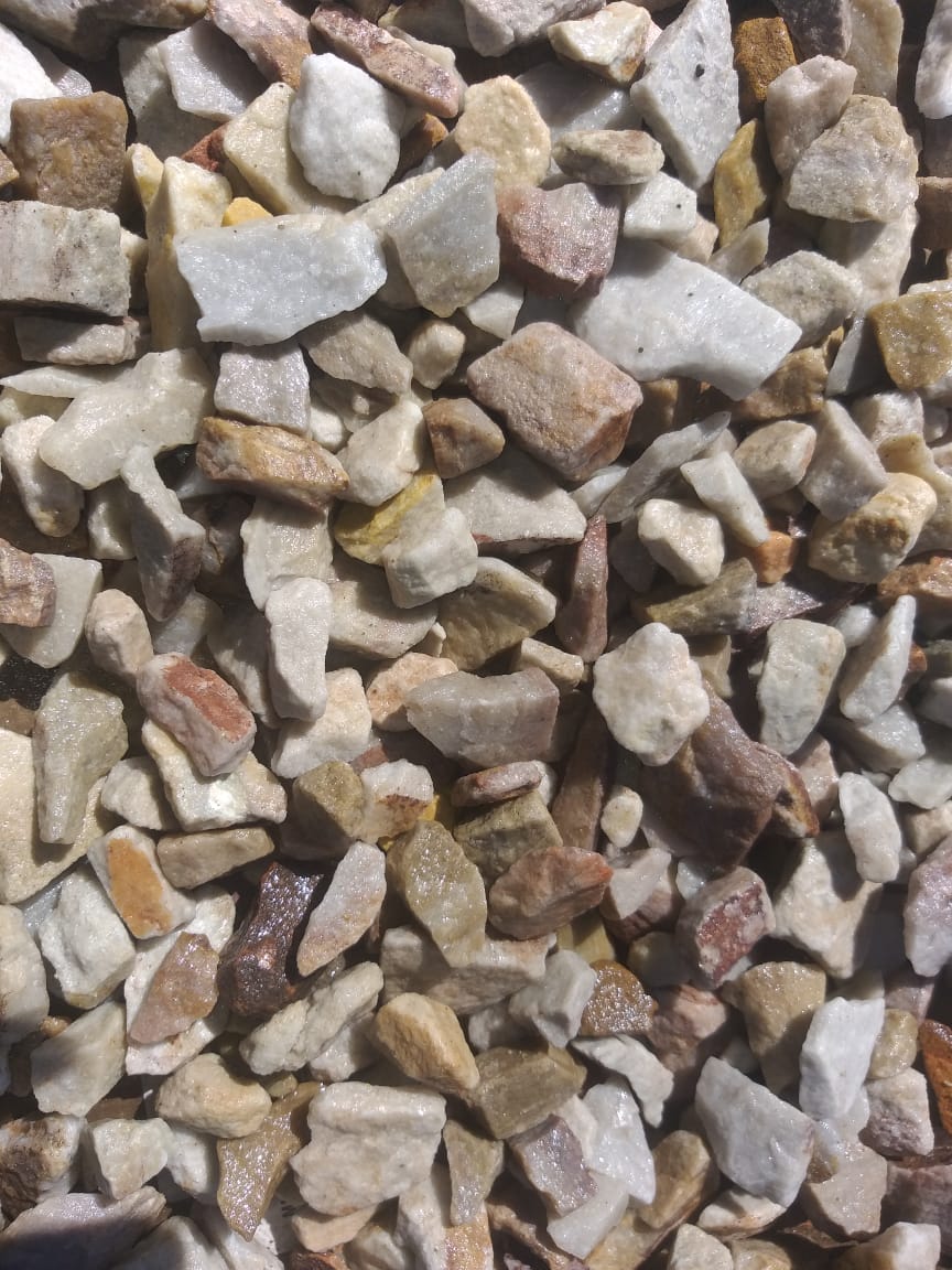 13MM Cream Stone Gravel - 8 Tons