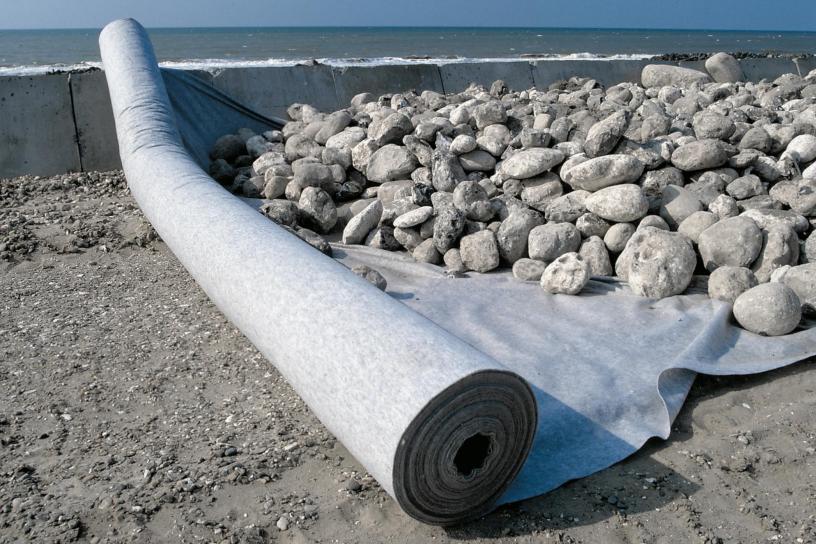 A2 (U14) Needlepunched Non Woven  Geotextile 2m x 150m Roll